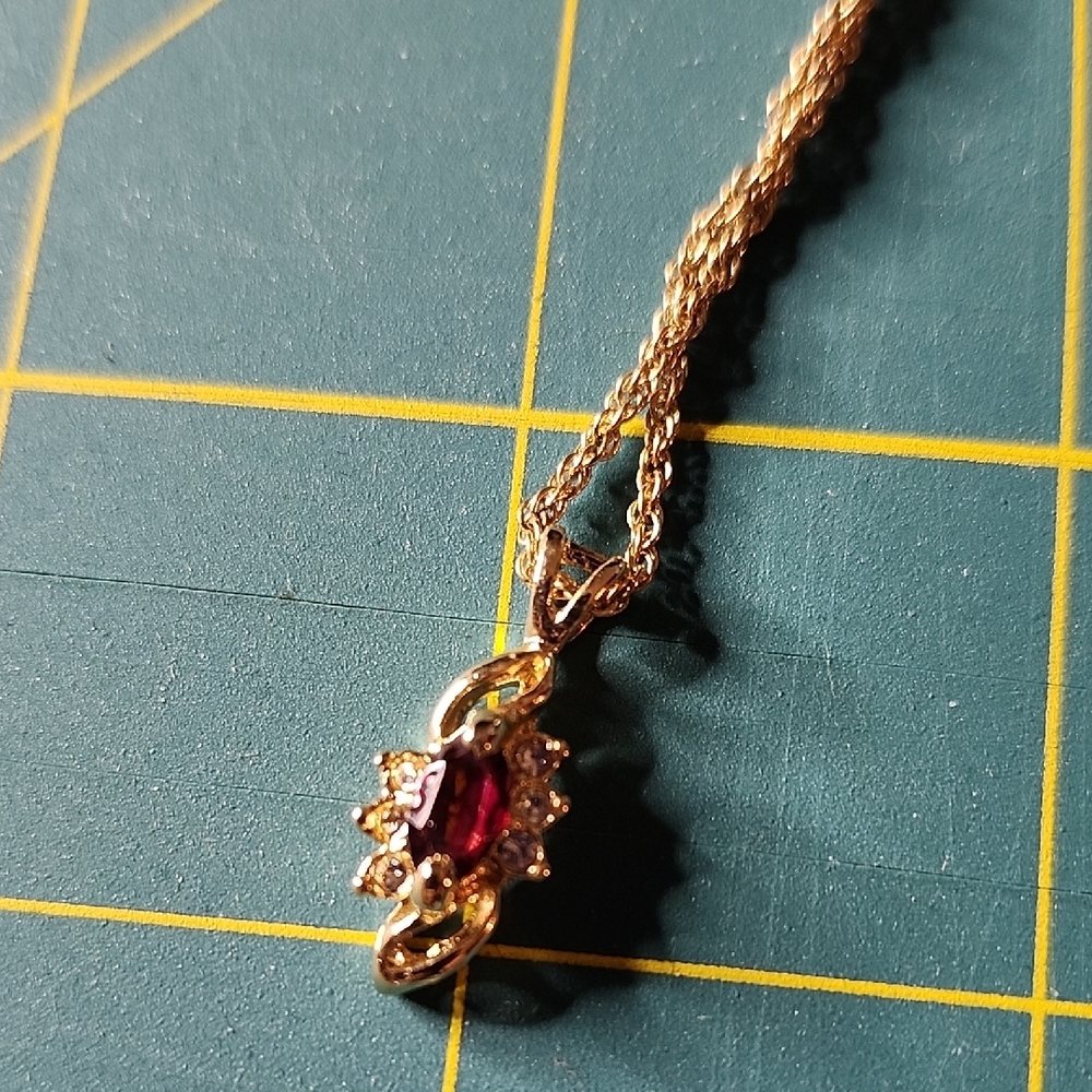Elegant Goldtone Garnet Style Pendant Necklace
